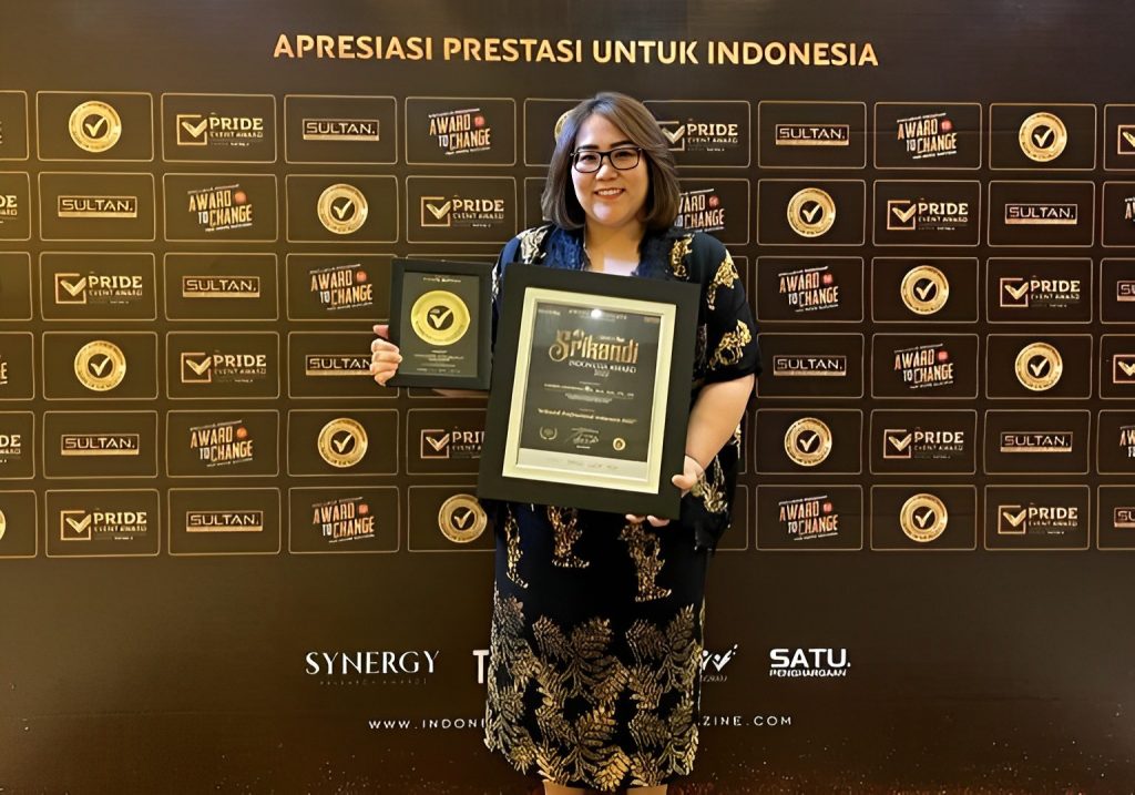 Wanita Muda Berprestasi Di Bogor Dapat Penghargaan Indonesia Achievement Magazine